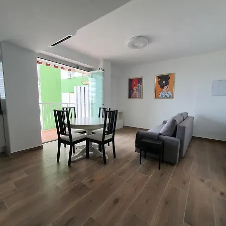 Singularstays Iv